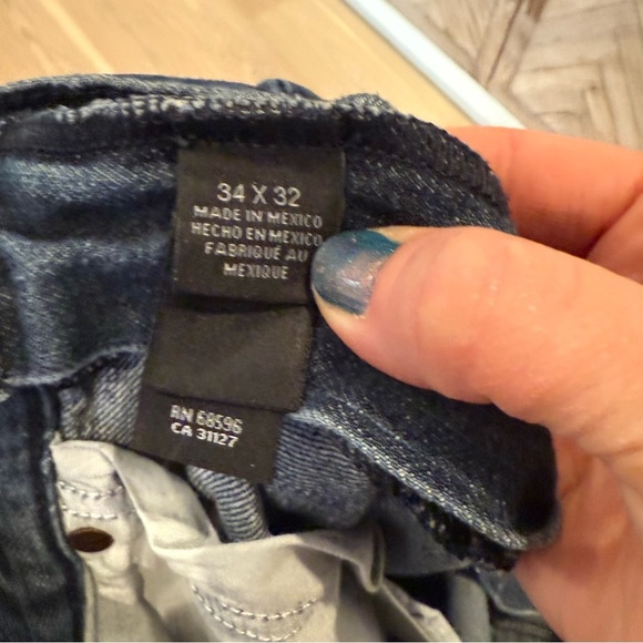 🎂DKNY - Dark Denim Straight Fit Jeans - 34x32 - Picture 3 of 3